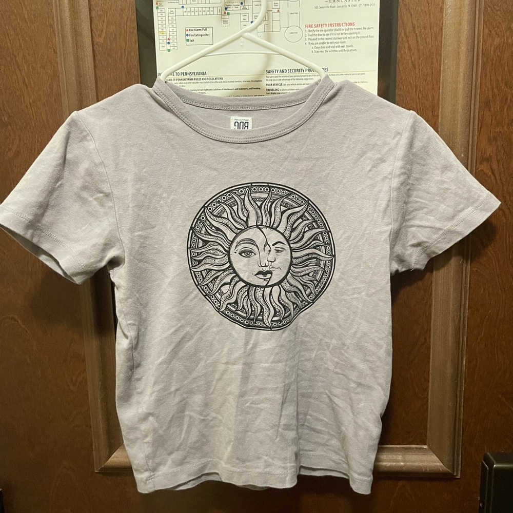 BDG Urban Outfitters Lavender Sun Graphic Tee Size Medium